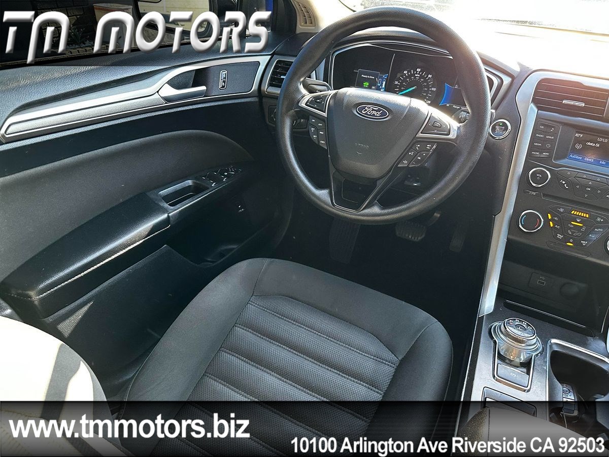 2018 Ford Fusion Hybrid SE photo 13