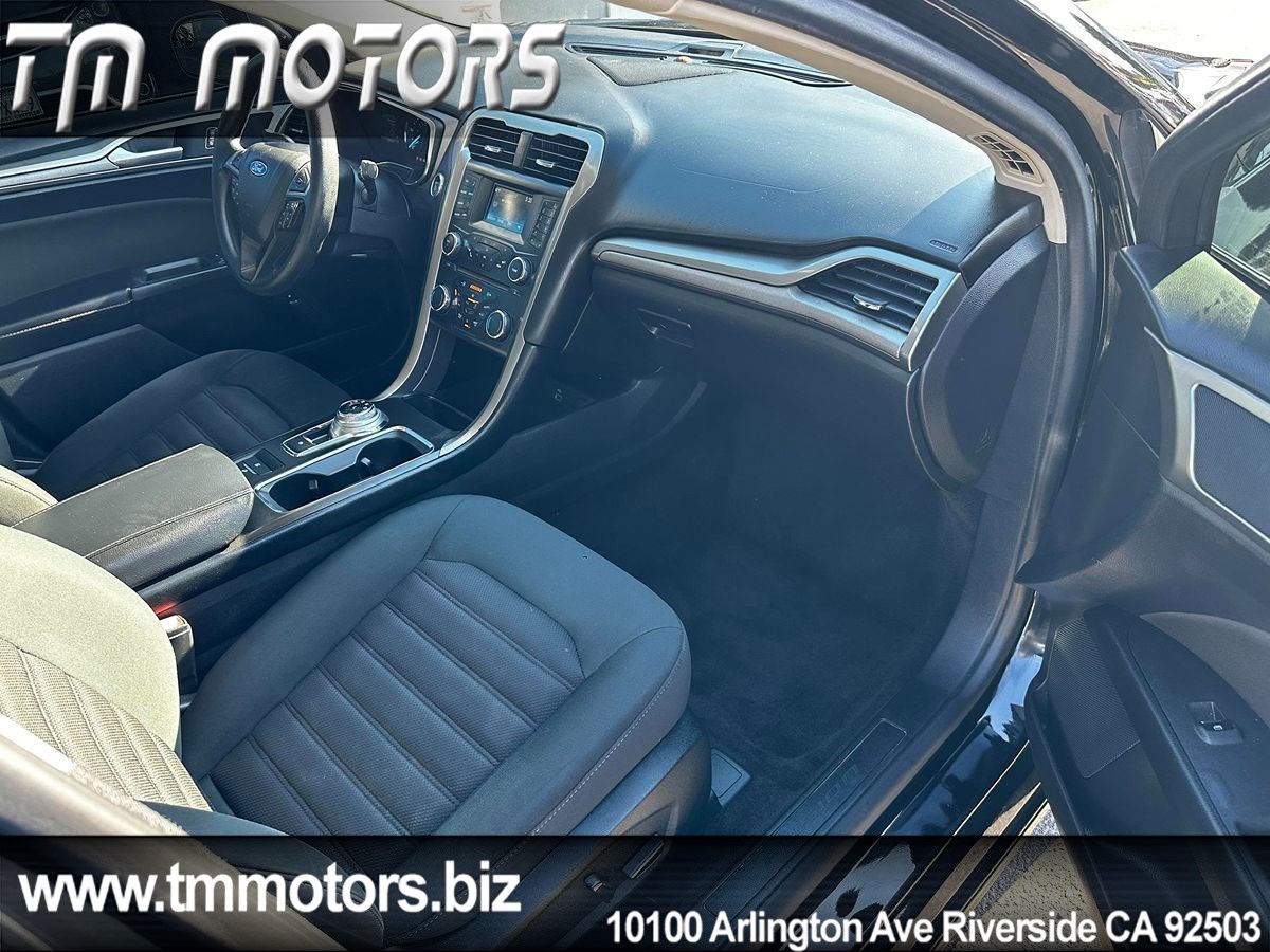 2018 Ford Fusion Hybrid SE photo 11