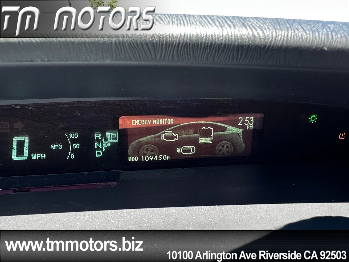2012 Toyota Prius Three photo 15