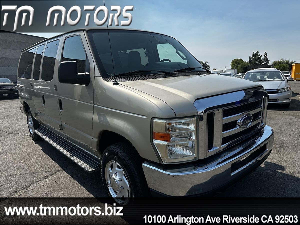 2011 Ford E-350 photo 17