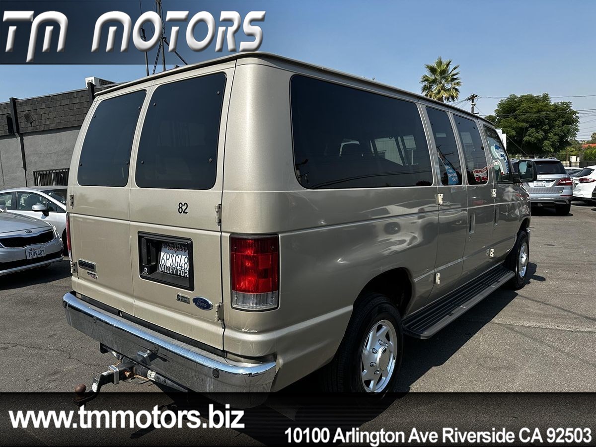 2011 Ford E-350 photo 19