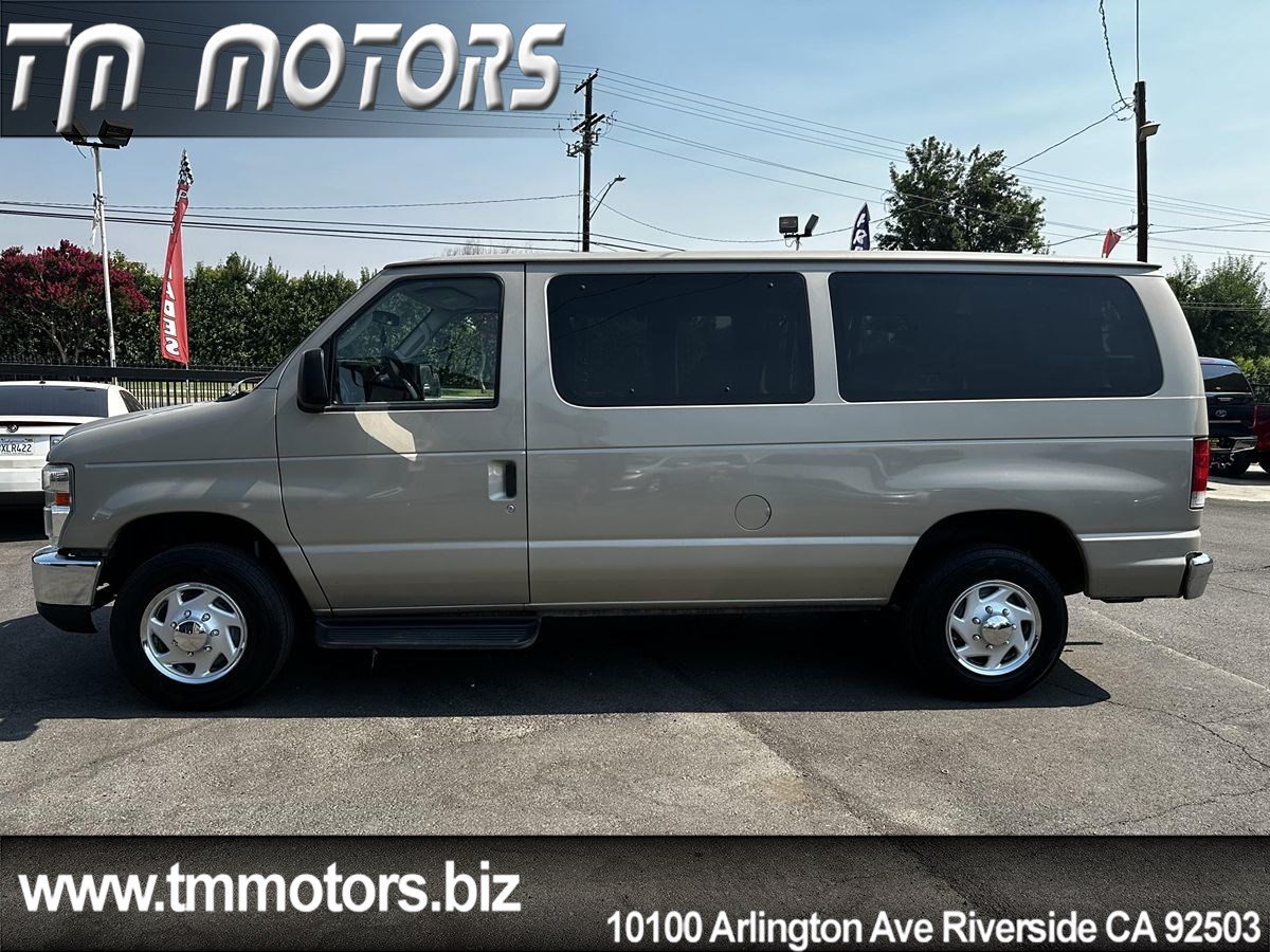 2011 Ford E-350 photo 3
