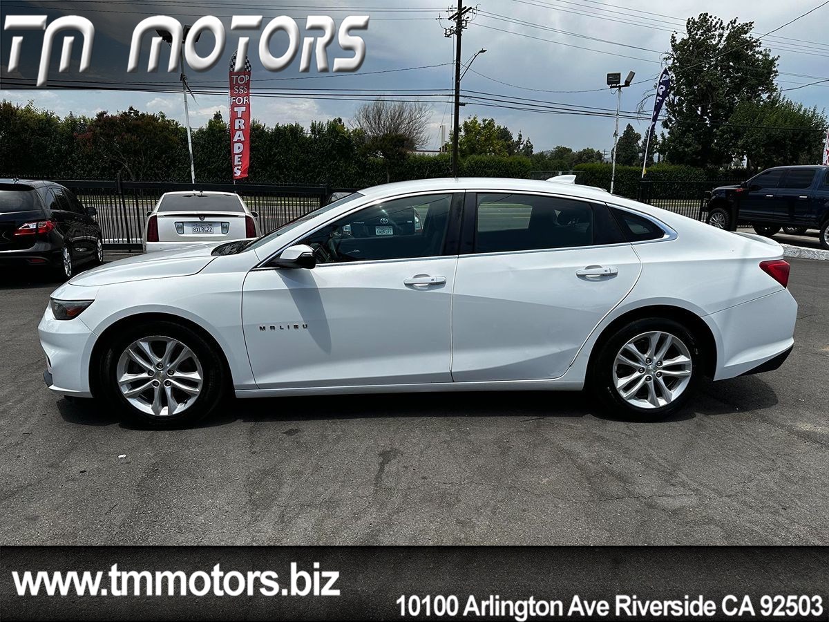 2017 Chevrolet Malibu 1LT photo 3