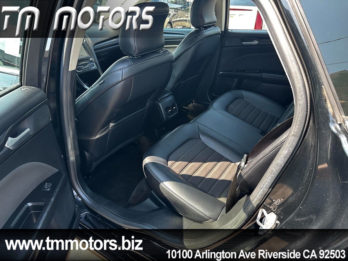 2018 Ford Fusion SE photo 17