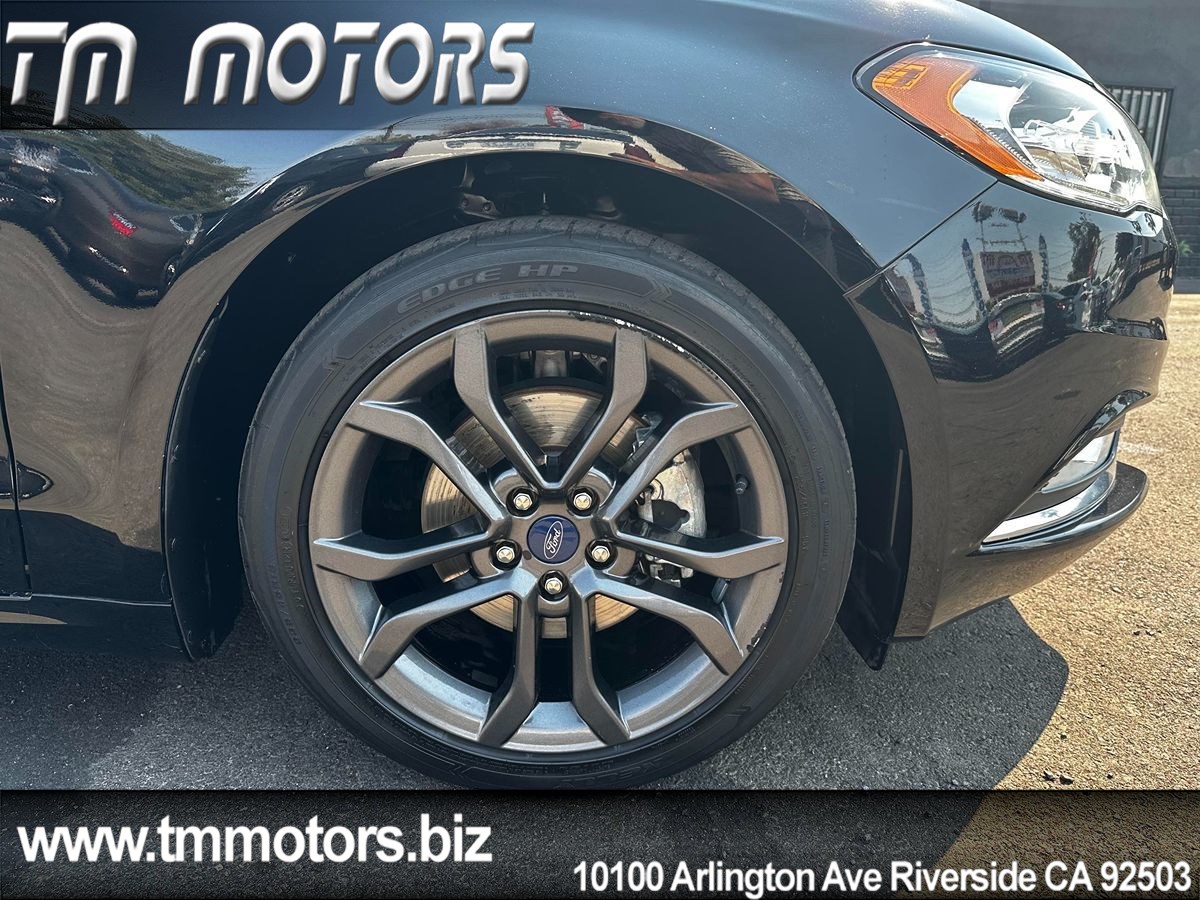 2018 Ford Fusion SE photo 10
