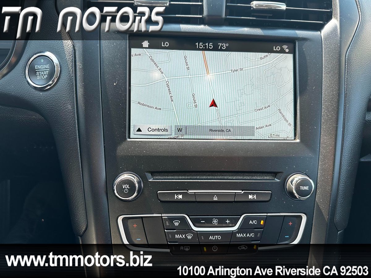 2018 Ford Fusion SE photo 14