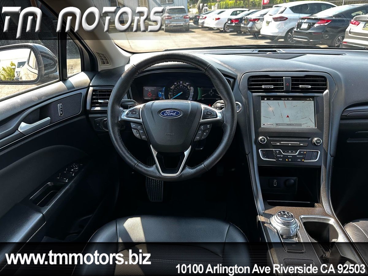 2018 Ford Fusion SE photo 13