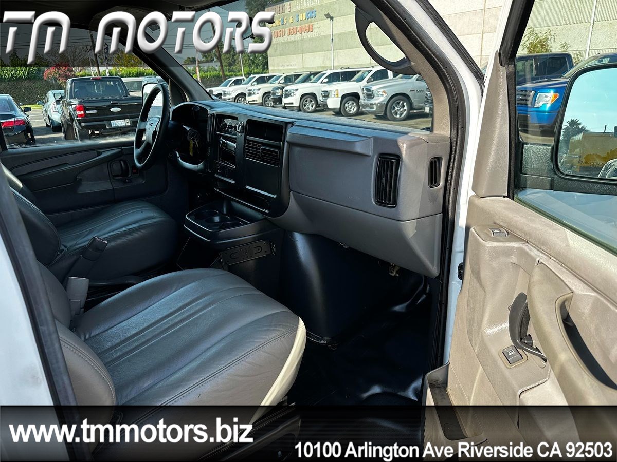 2005 Gmc Savana Cargo 2500 photo 8