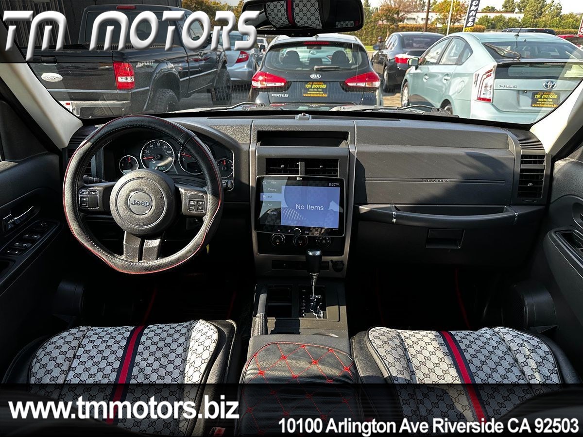 2012 Jeep Liberty Sport photo 7