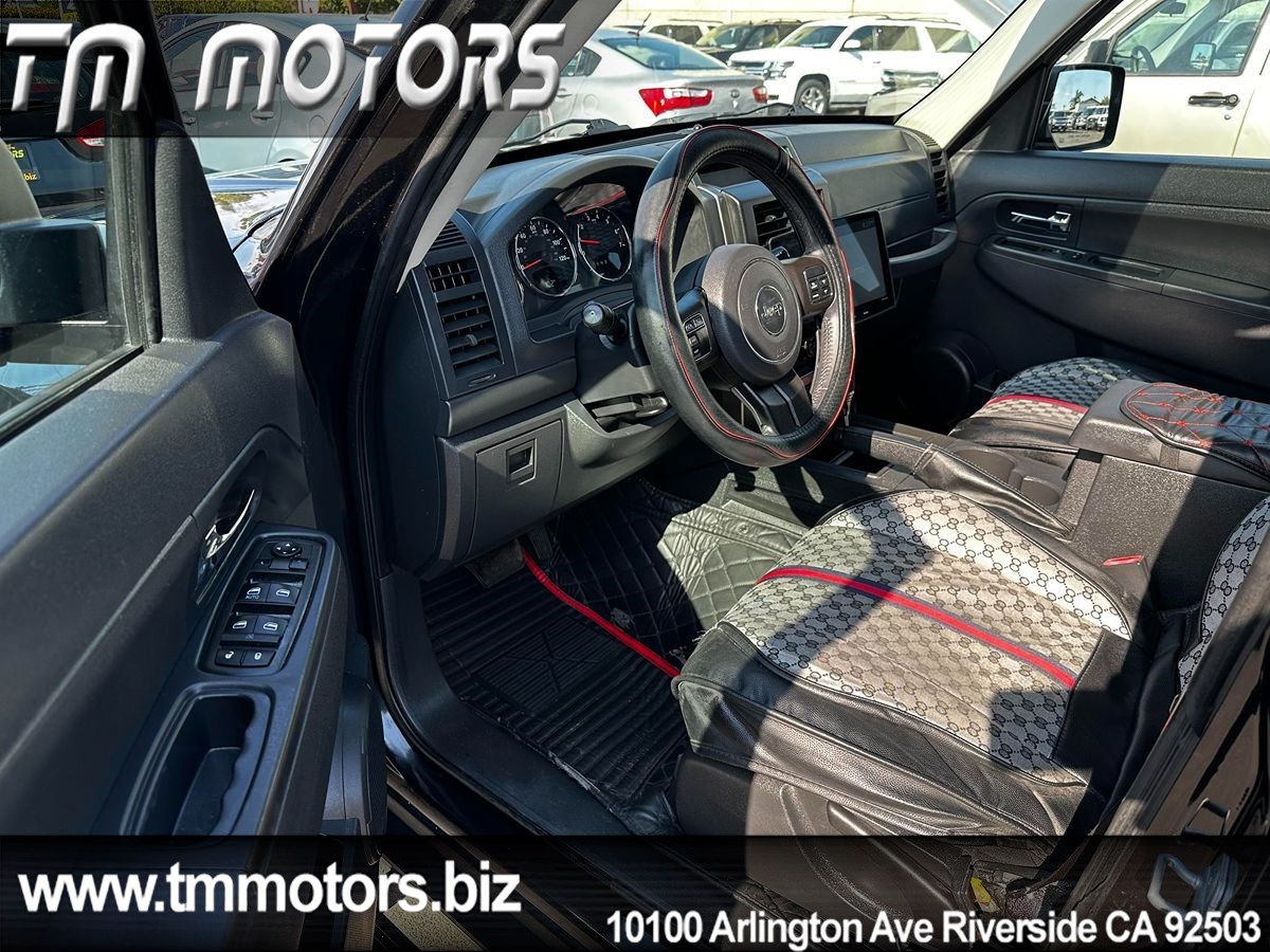 2012 Jeep Liberty Sport photo 6