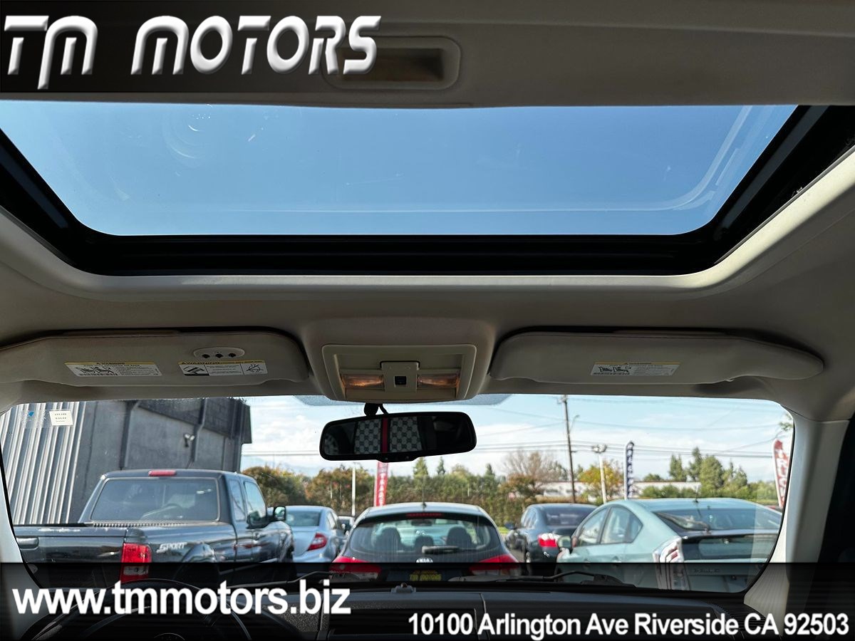 2012 Jeep Liberty Sport photo 8