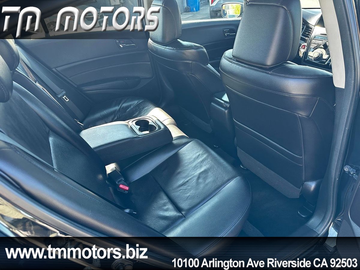 2013 Acura ILX 2.0L Technology photo 19