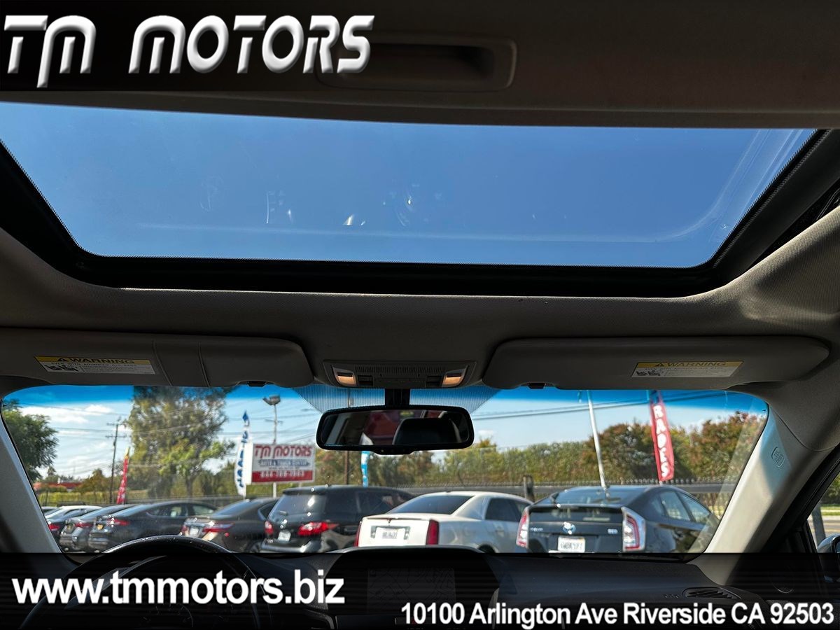 2013 Acura ILX 2.0L Technology photo 8