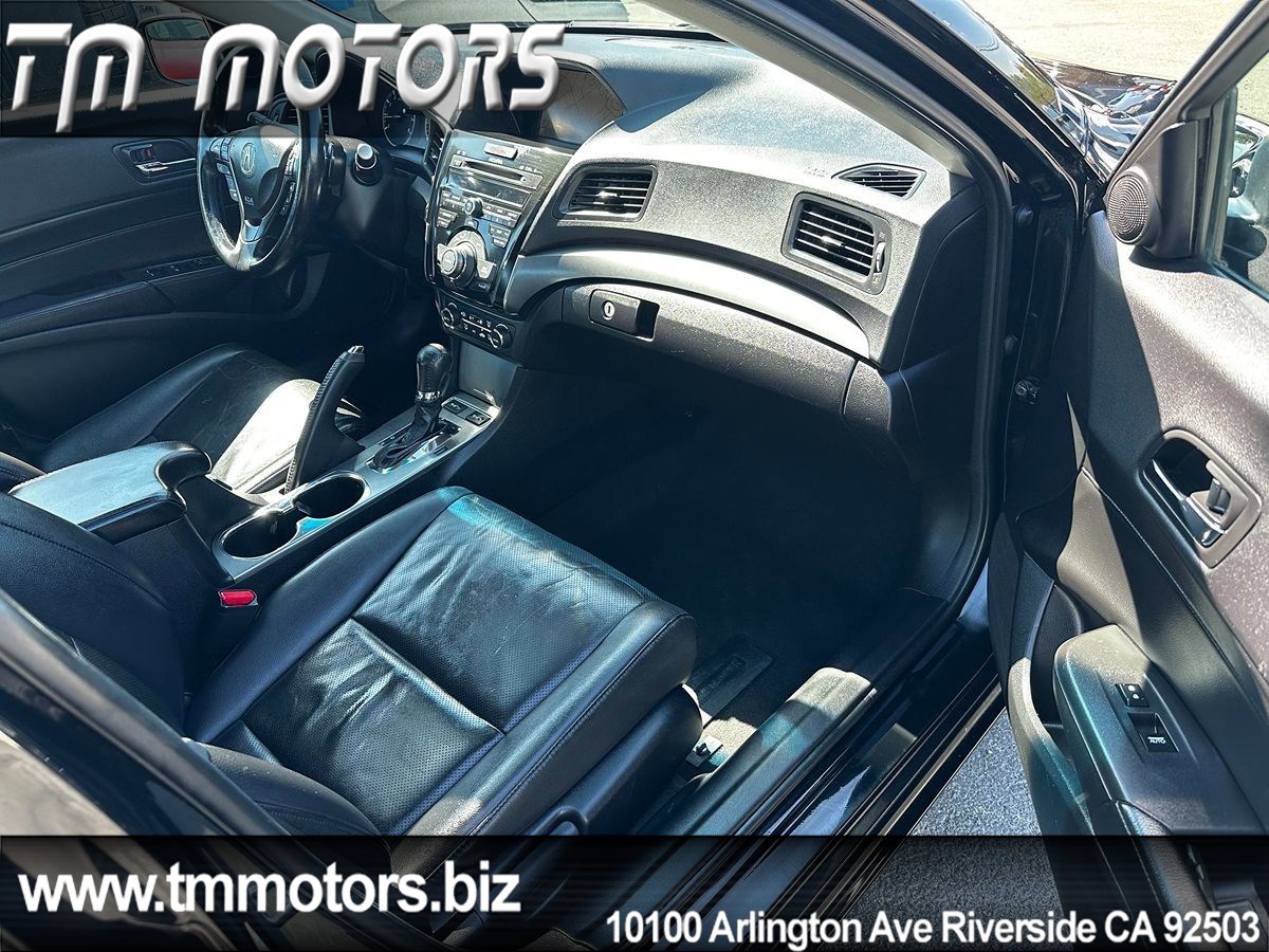 2013 Acura ILX 2.0L Technology photo 11