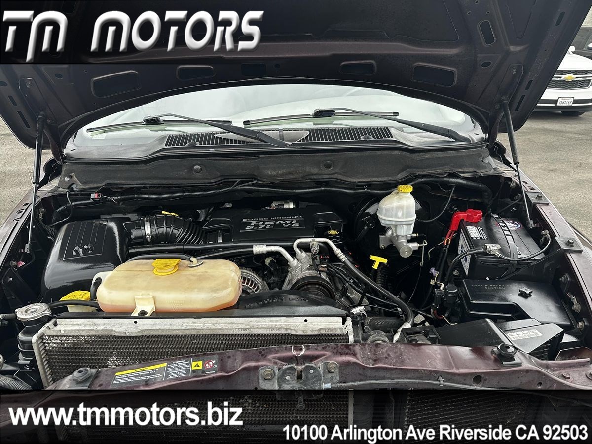 2004 Dodge Ram SLT photo 19