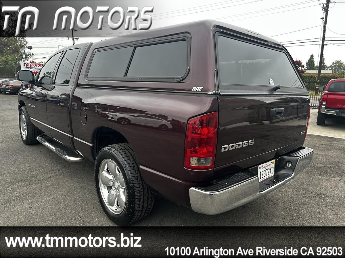 2004 Dodge Ram SLT photo 4