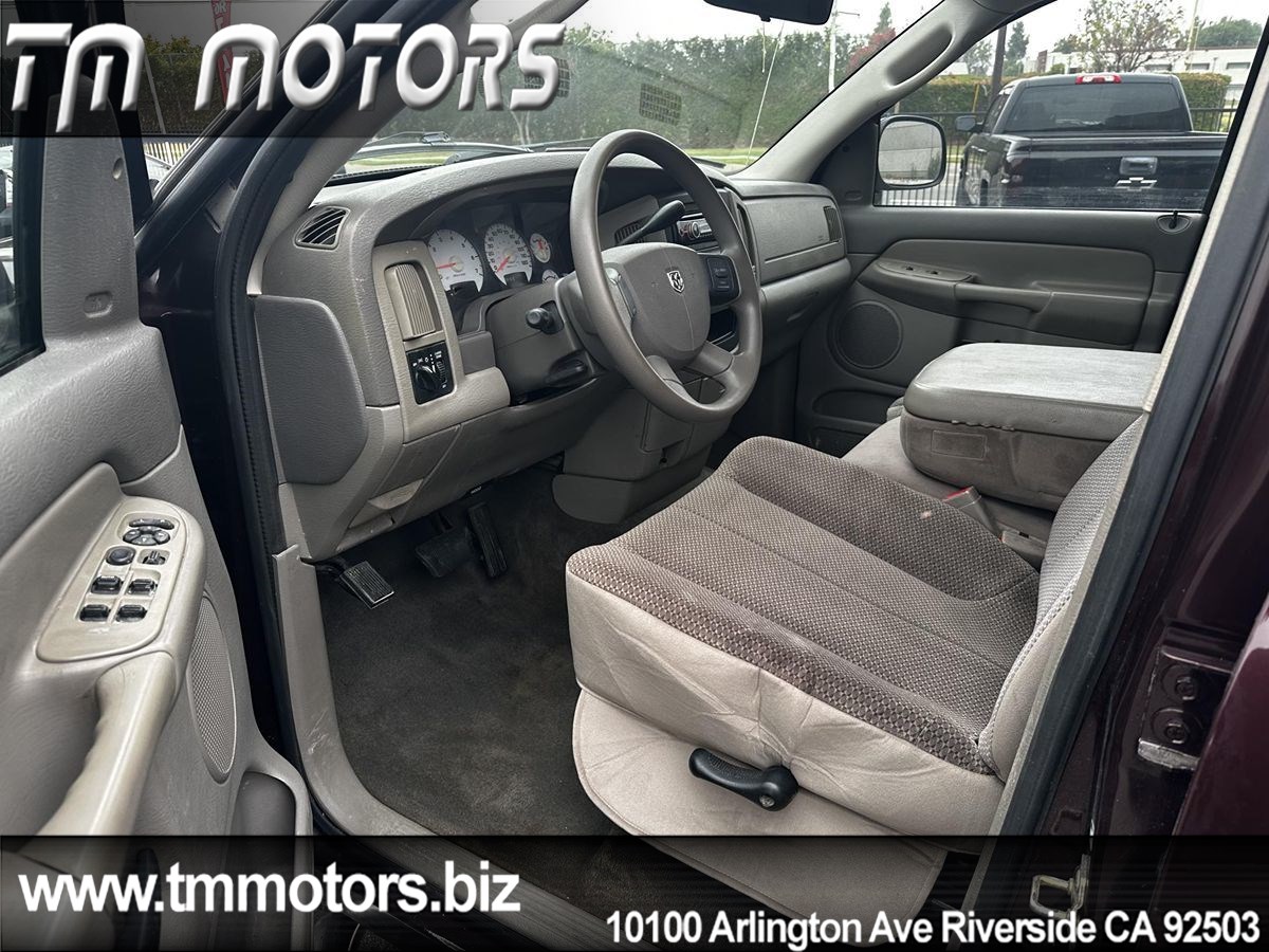 2004 Dodge Ram SLT photo 6