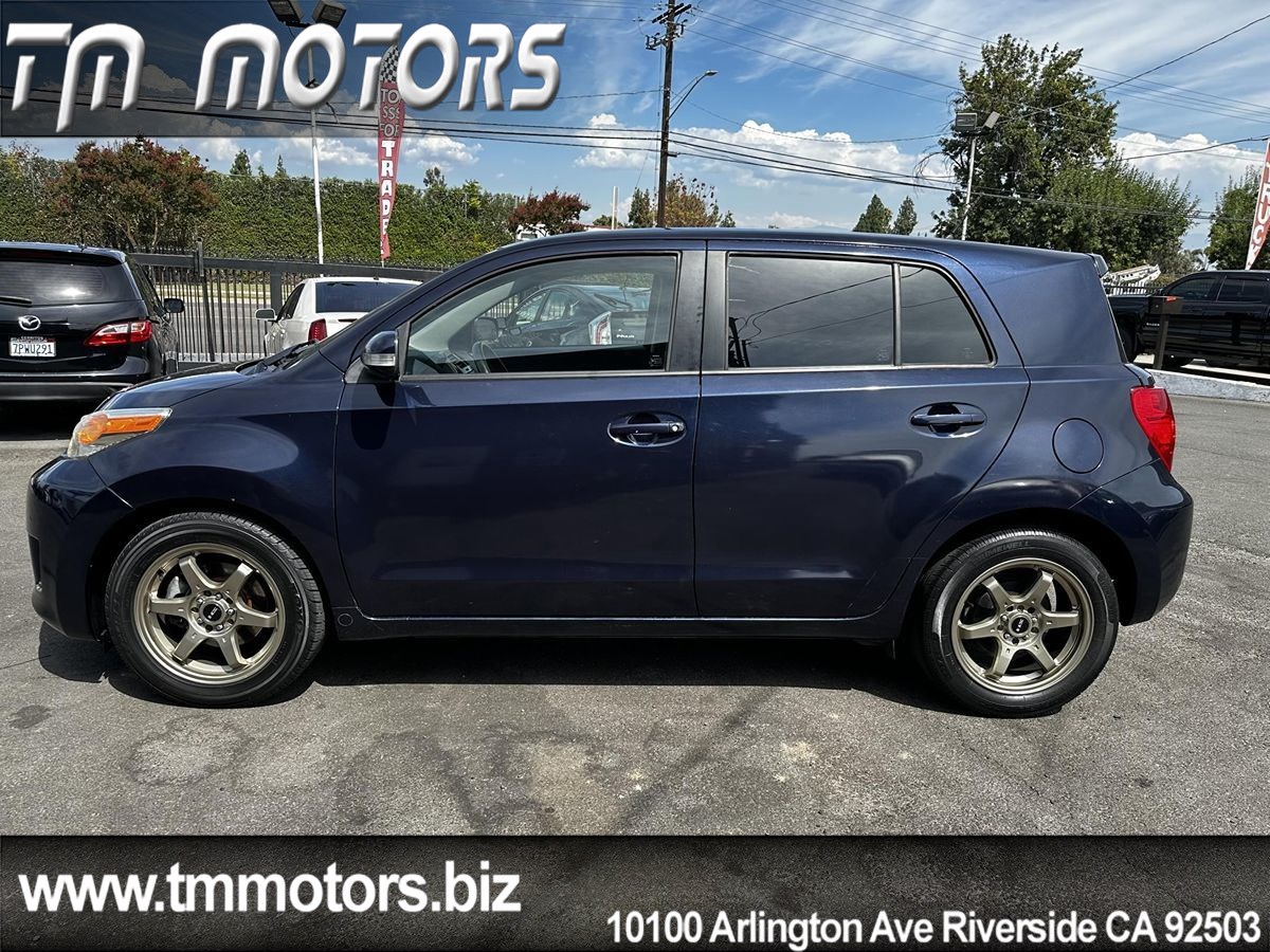 2009 Scion xD photo 3