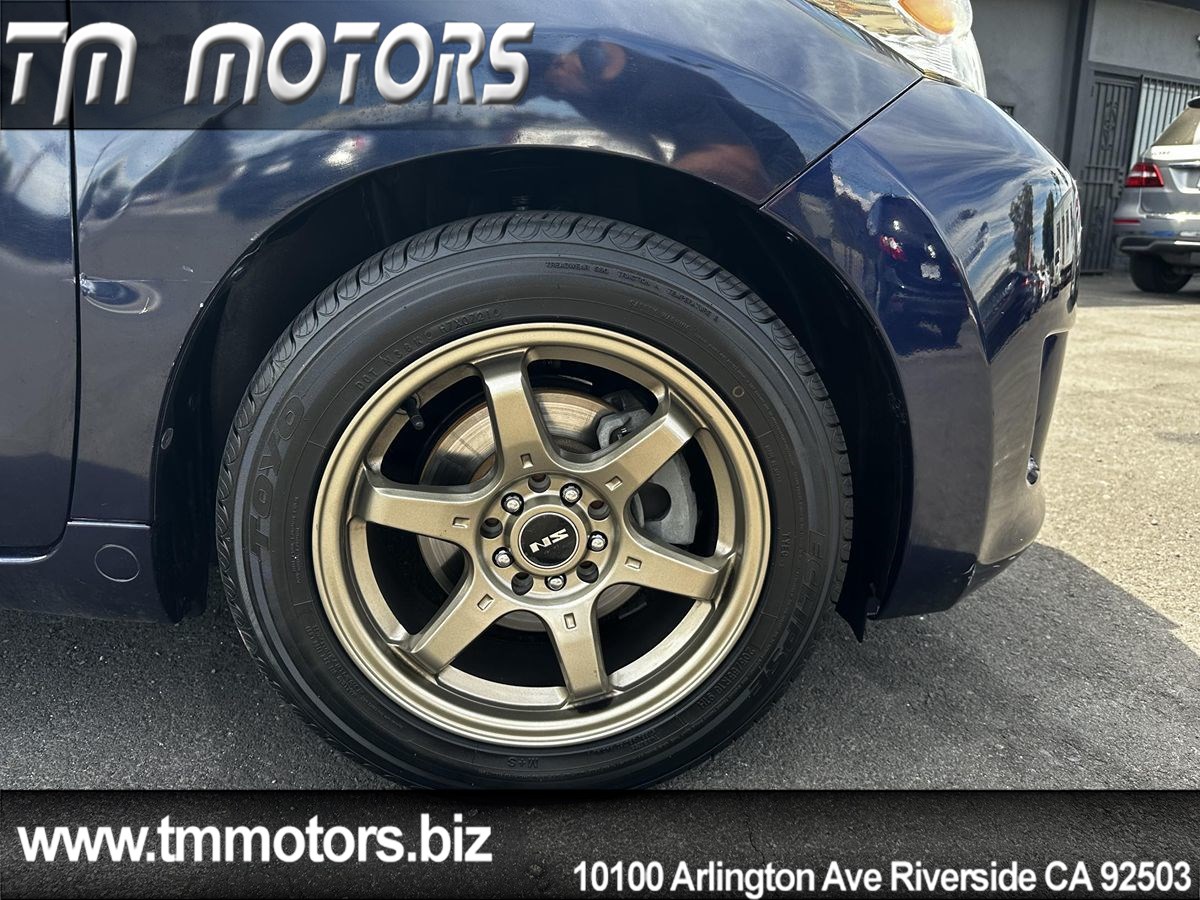 2009 Scion xD photo 10