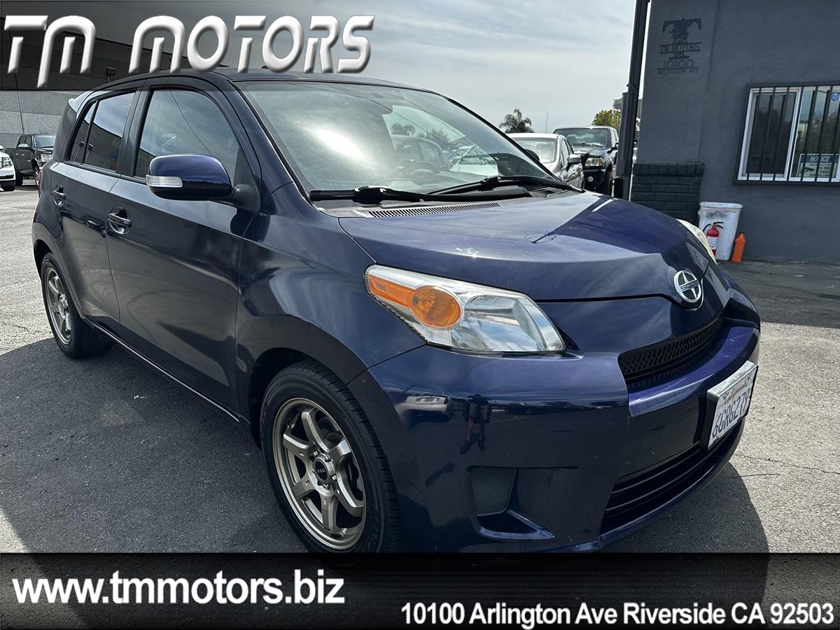 2009 Scion xD photo 17