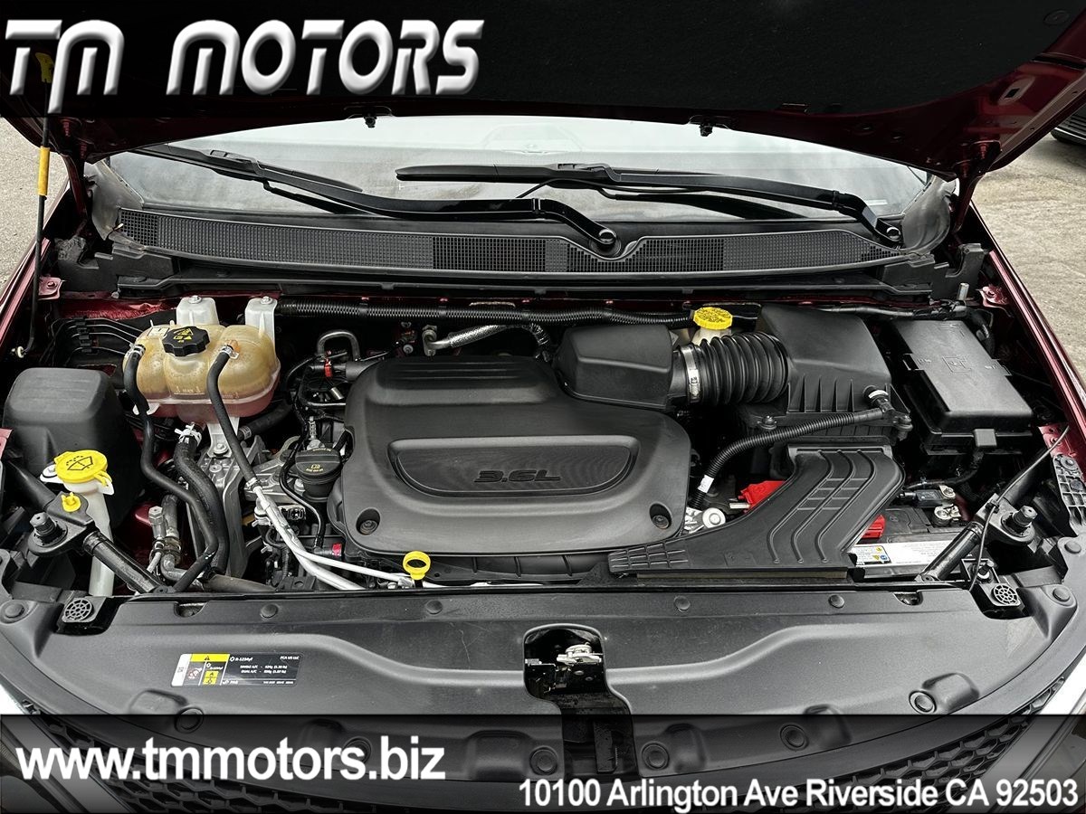 2020 Chrysler Voyager LXi photo 22