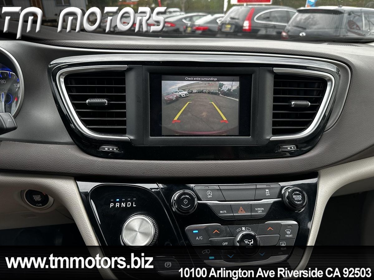 2020 Chrysler Voyager LXi photo 8