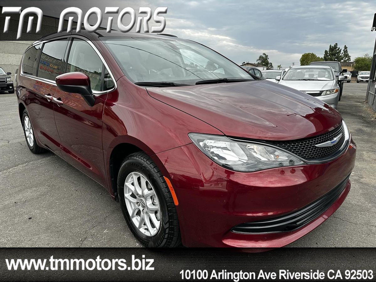 2020 Chrysler Voyager LXi photo 18