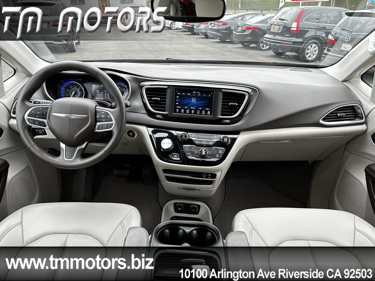 2020 Chrysler Voyager LXi photo 7