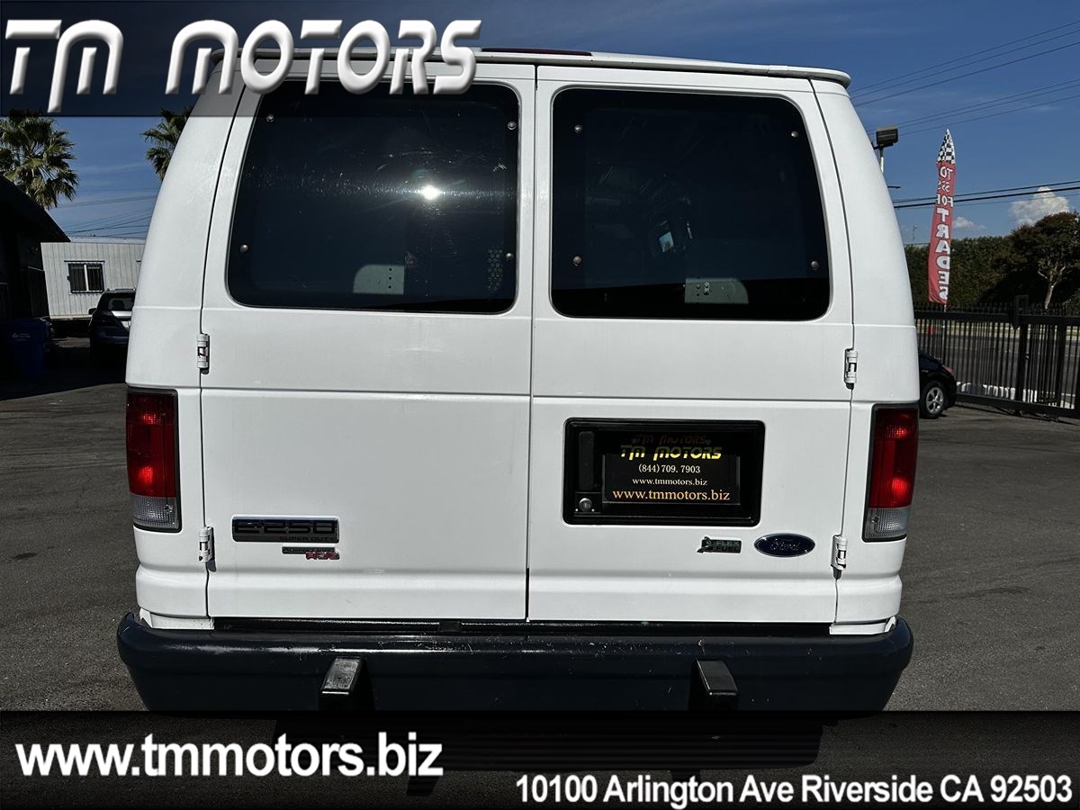 2012 Ford E-250 photo 5