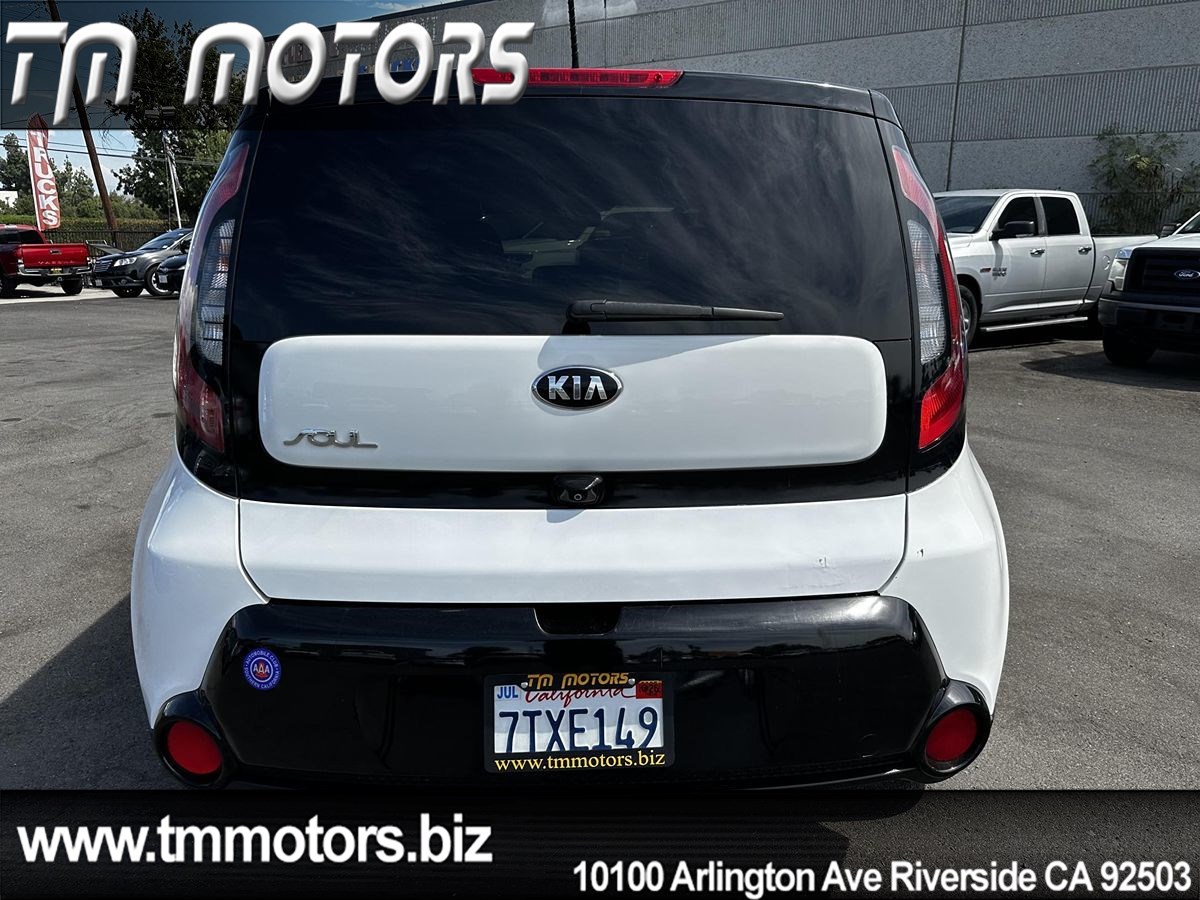 2016 Kia Soul photo 2