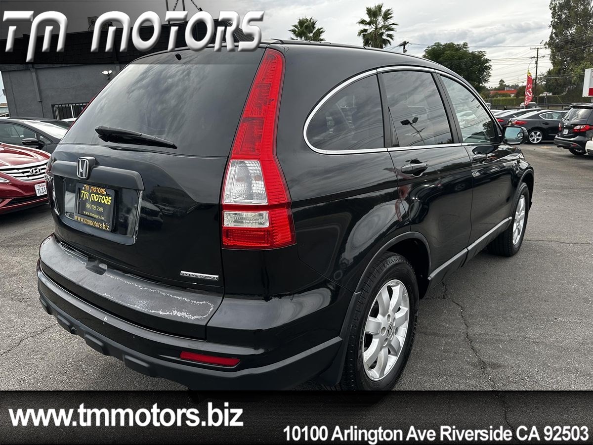 2011 Honda CR-V SE photo 17
