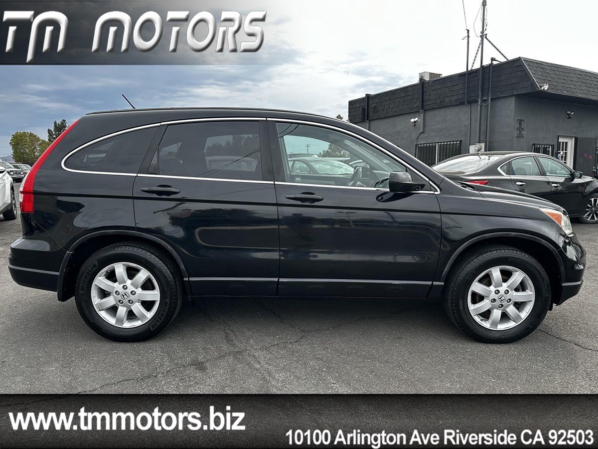2011 Honda CR-V SE photo 16