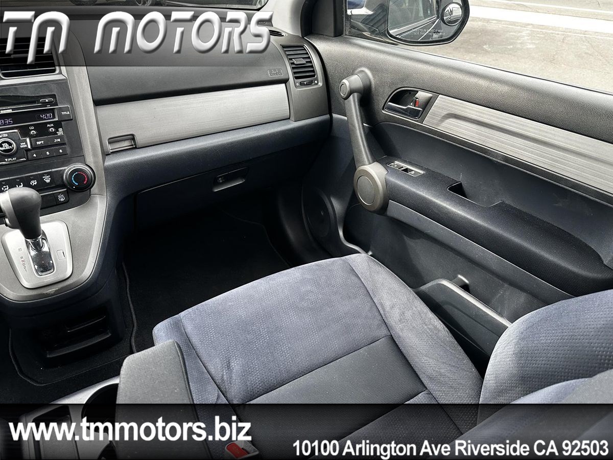 2011 Honda CR-V SE photo 9