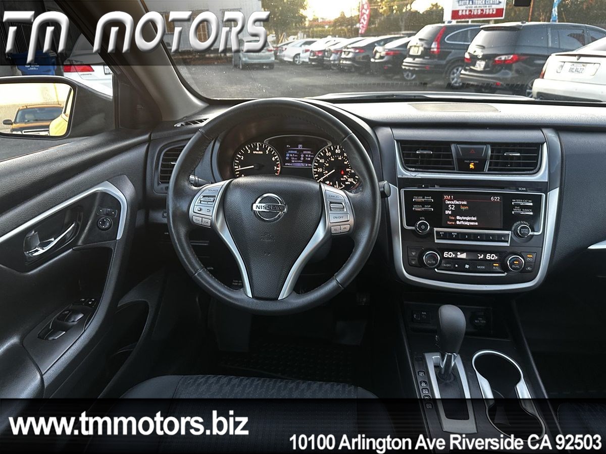 2017 Nissan Altima 2.5 SV photo 13