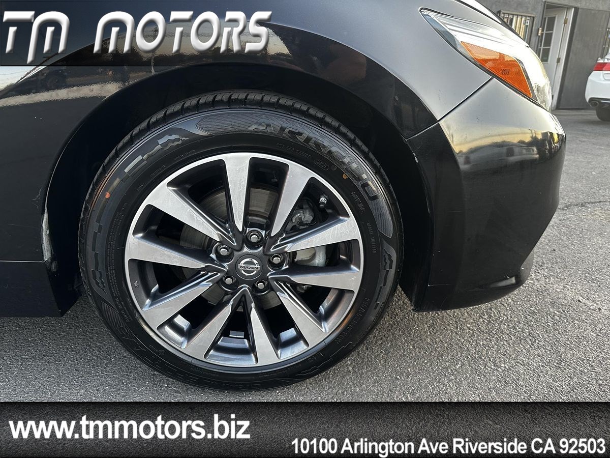 2017 Nissan Altima 2.5 SV photo 10