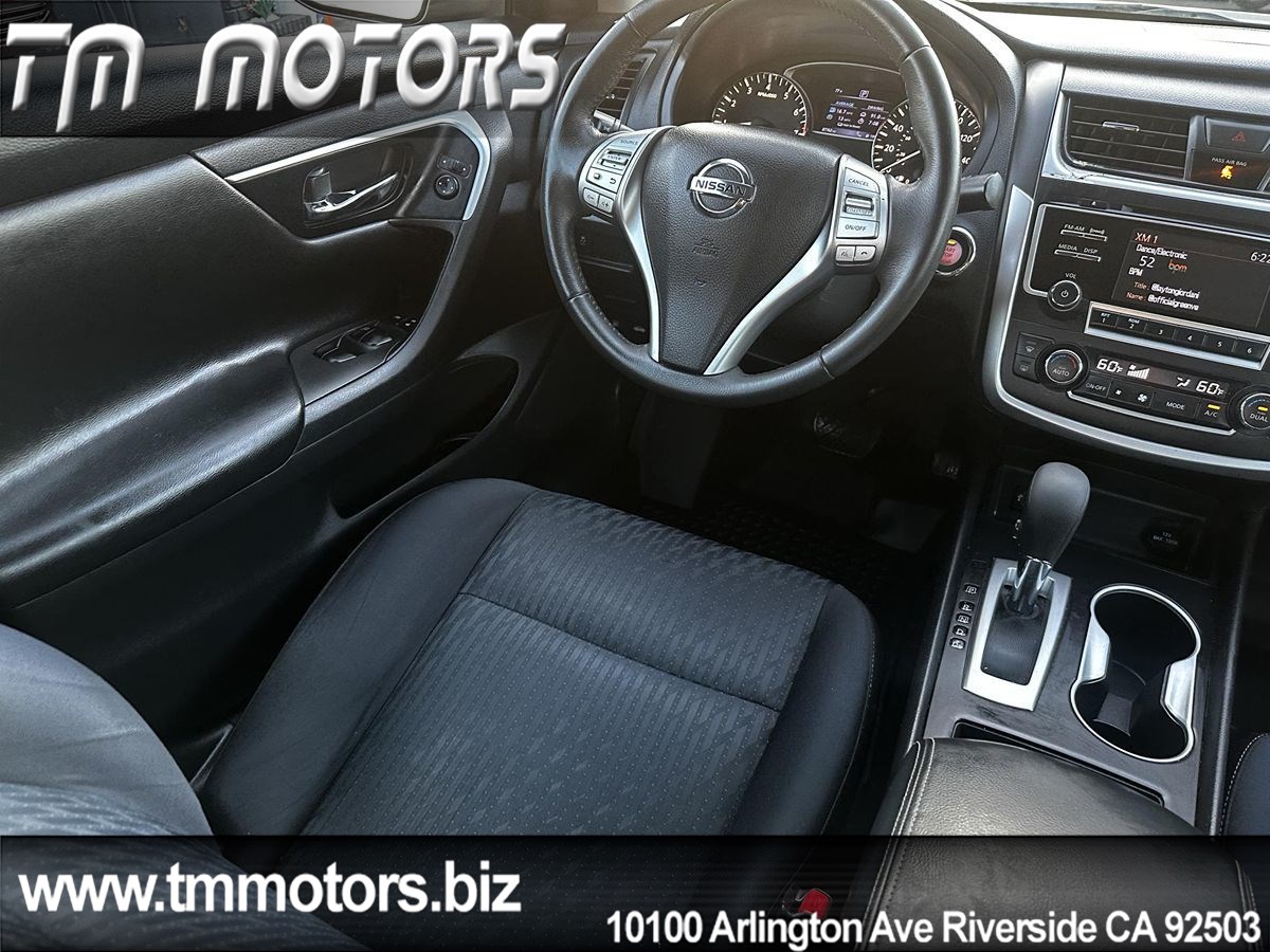 2017 Nissan Altima 2.5 SV photo 12