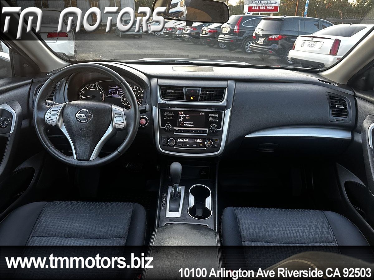 2017 Nissan Altima 2.5 SV photo 7