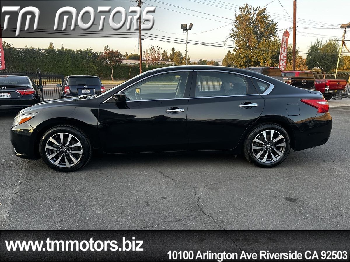 2017 Nissan Altima 2.5 SV photo 3
