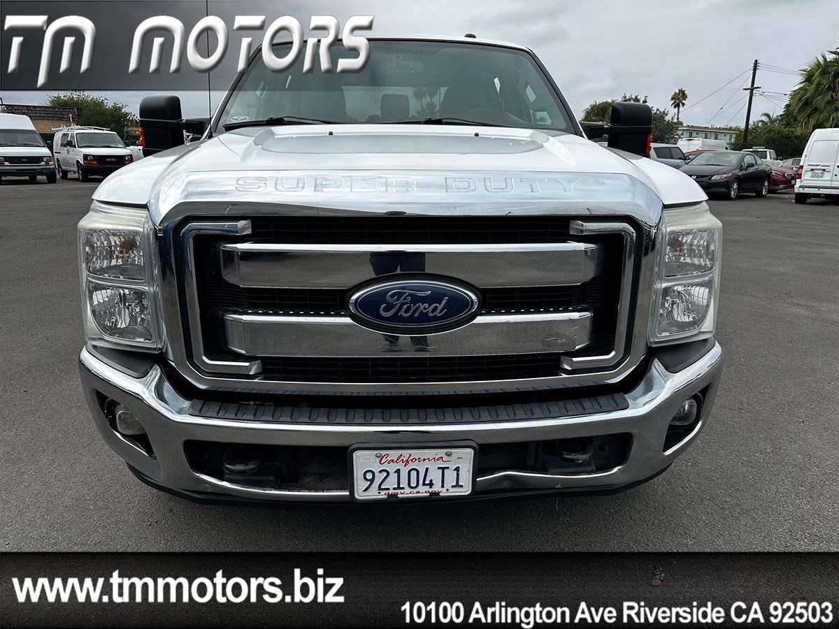 2015 Ford F-250 XLT photo 2