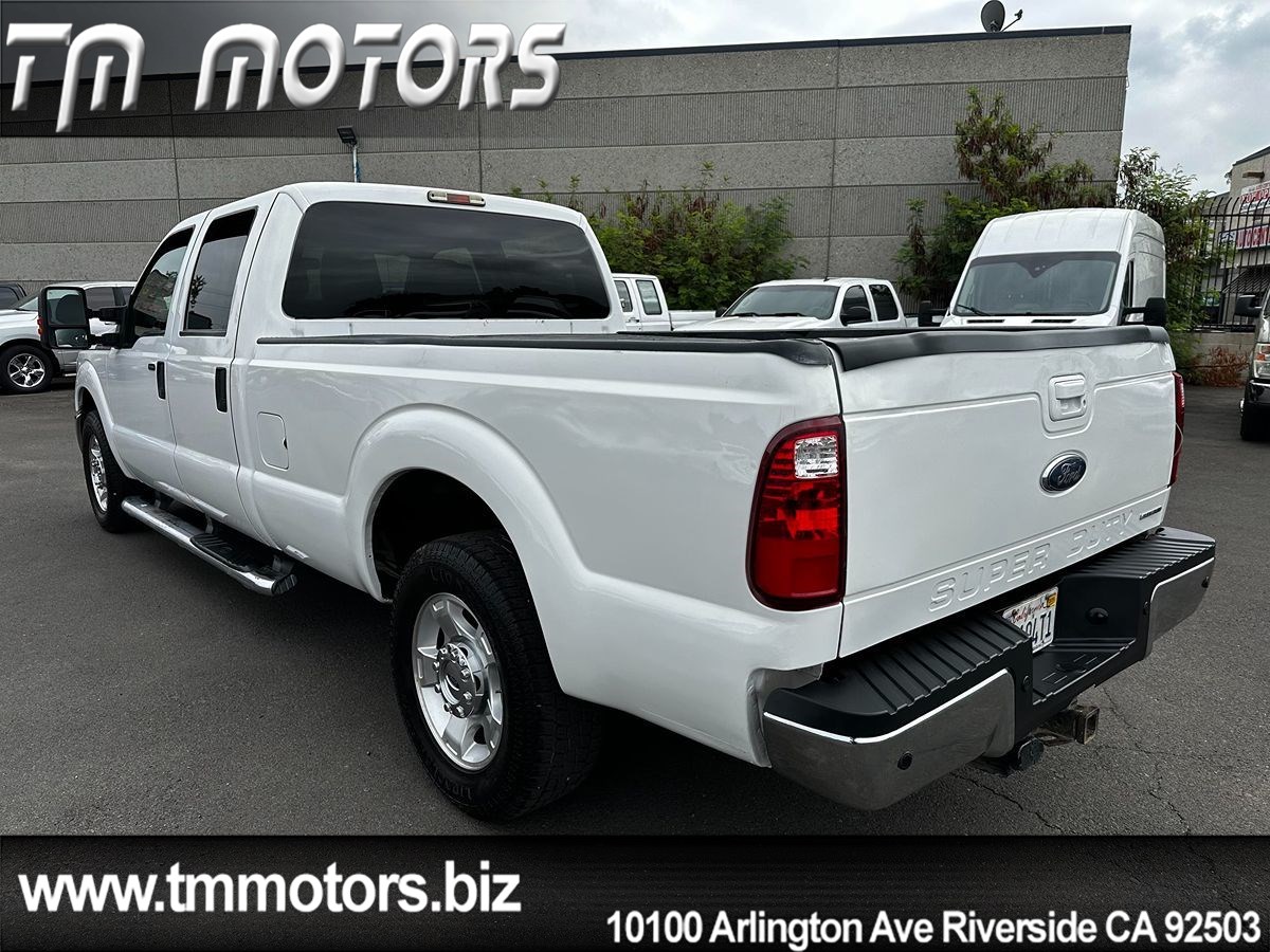 2015 Ford F-250 XLT photo 4