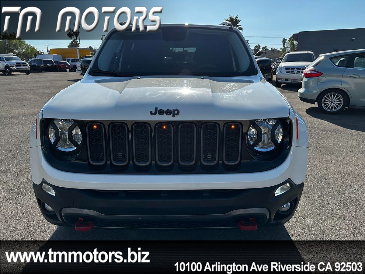 2017 Jeep Renegade Trailhawk photo 2