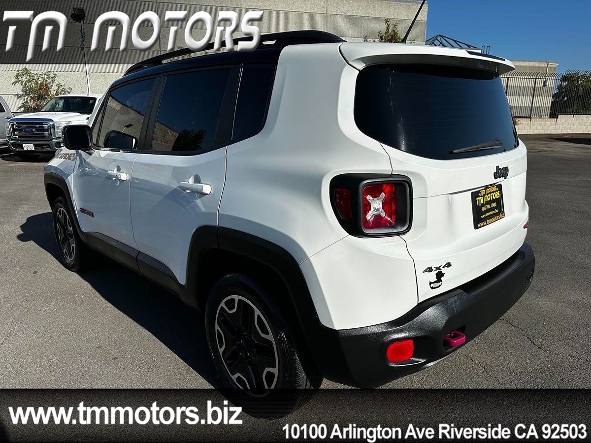 2017 Jeep Renegade Trailhawk photo 4