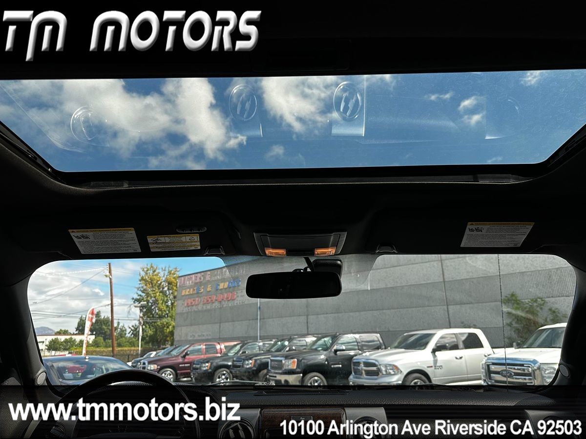 2013 Ford F-150 Platinum photo 8