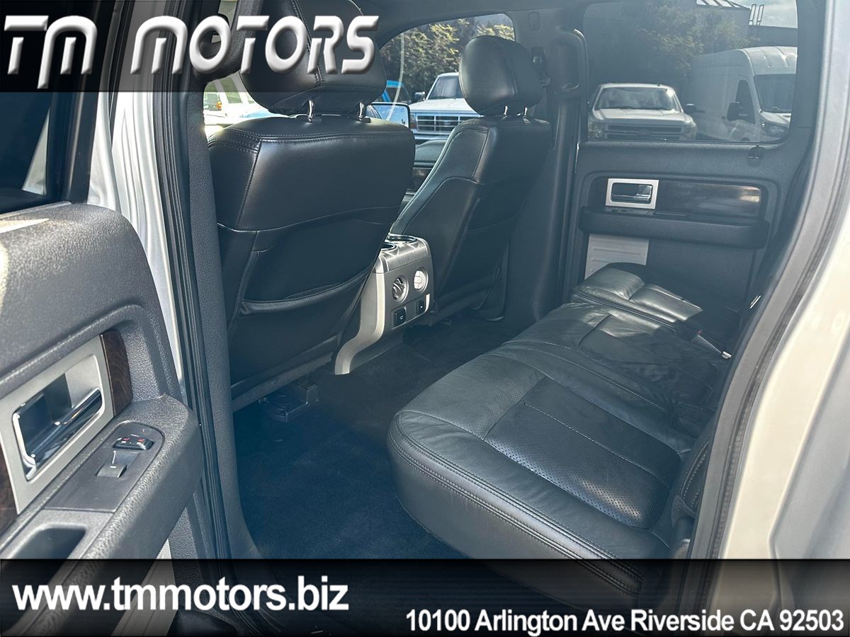 2013 Ford F-150 Platinum photo 18