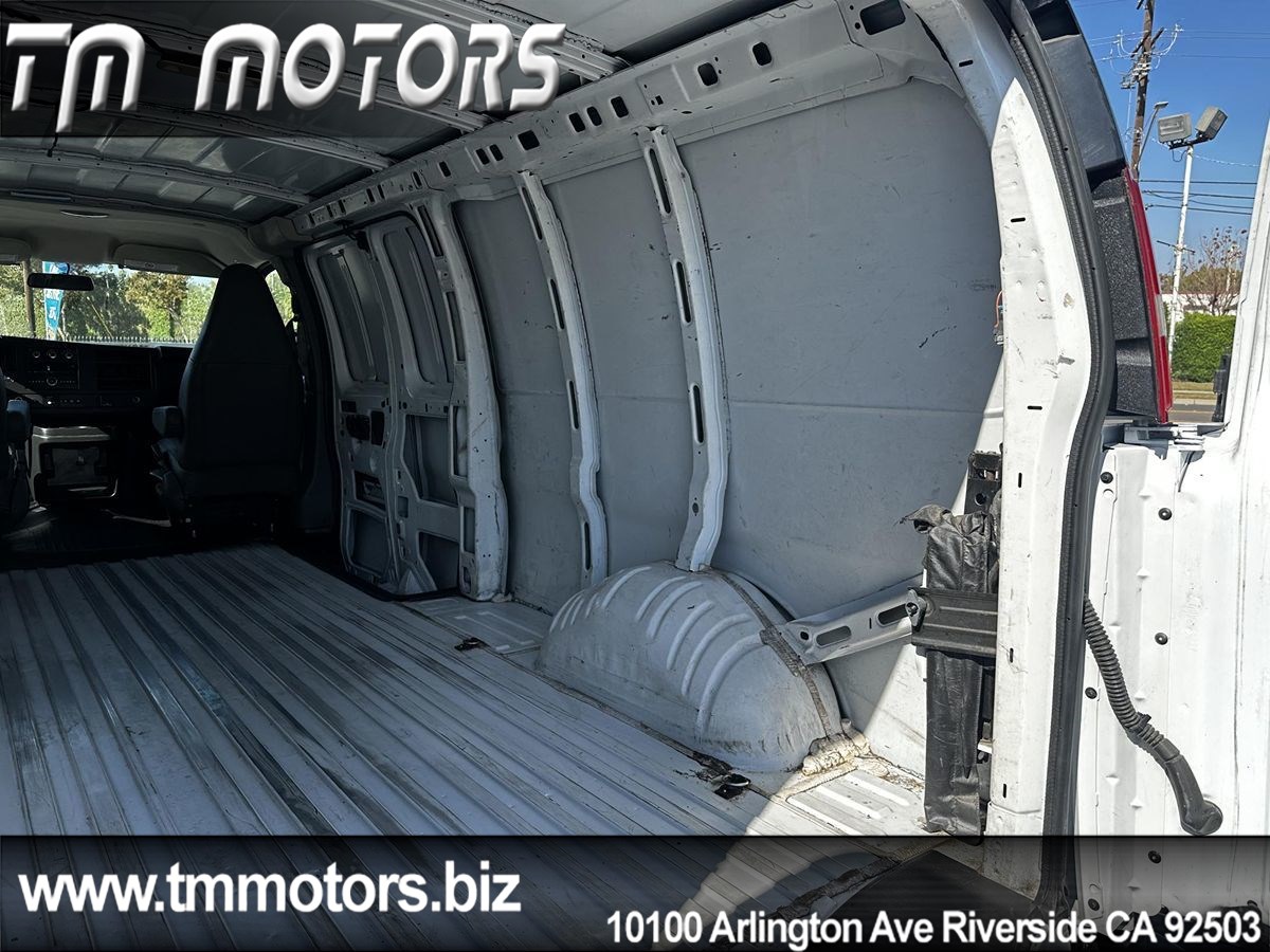 2019 Chevrolet Express Cargo Work Van - Photo 20