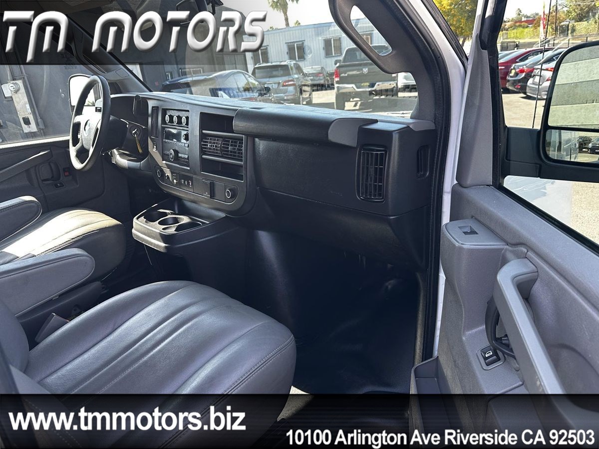 2019 Chevrolet Express Cargo Work Van - Photo 11
