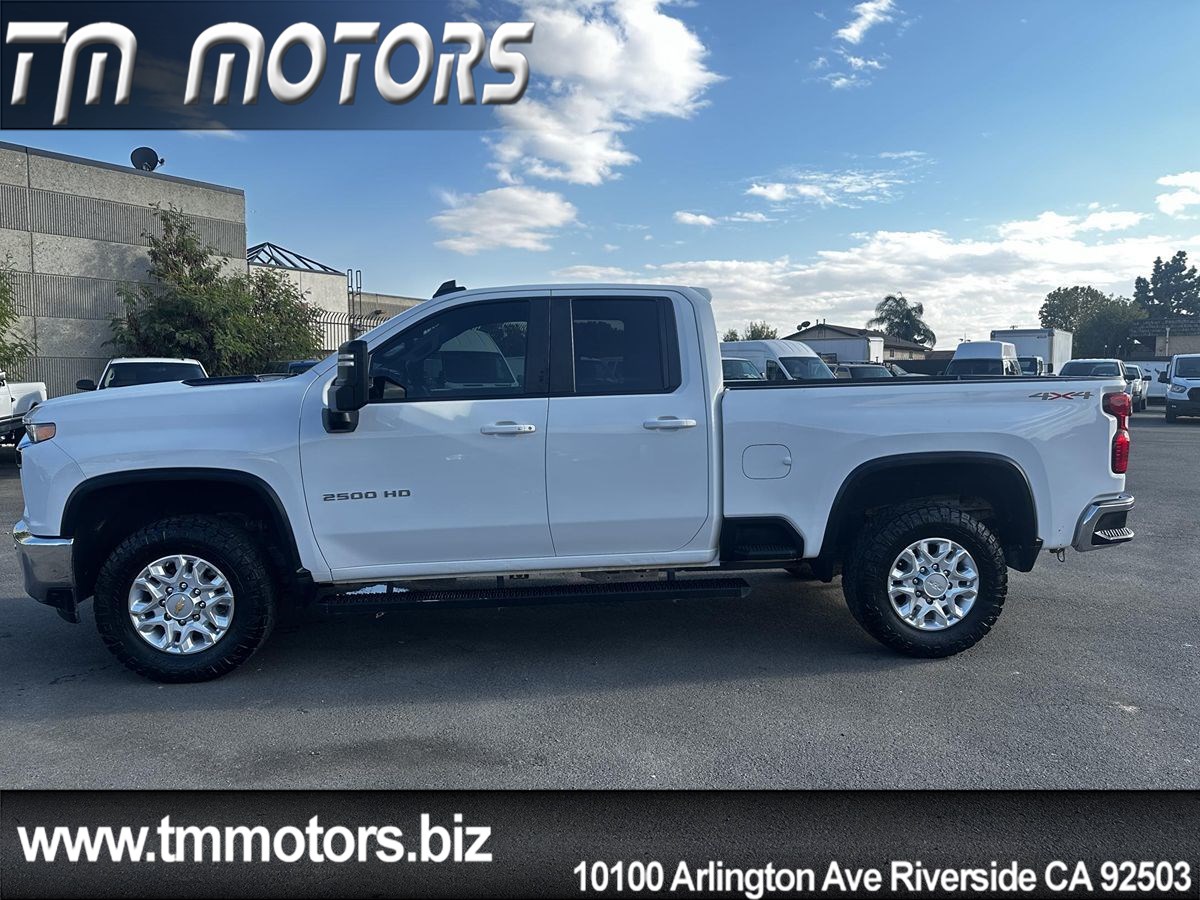 2022 Chevrolet Silverado 2500HD LT - Photo 3