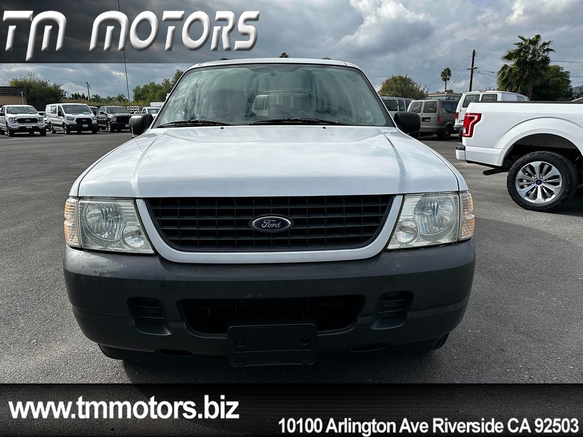 2004 Ford Explorer XLS Sport photo 2