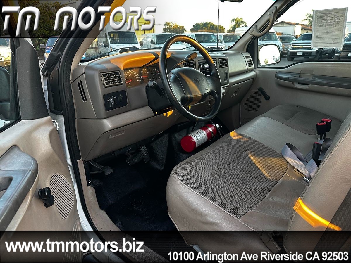 2002 Ford F-350 Super Duty XL - Photo 6
