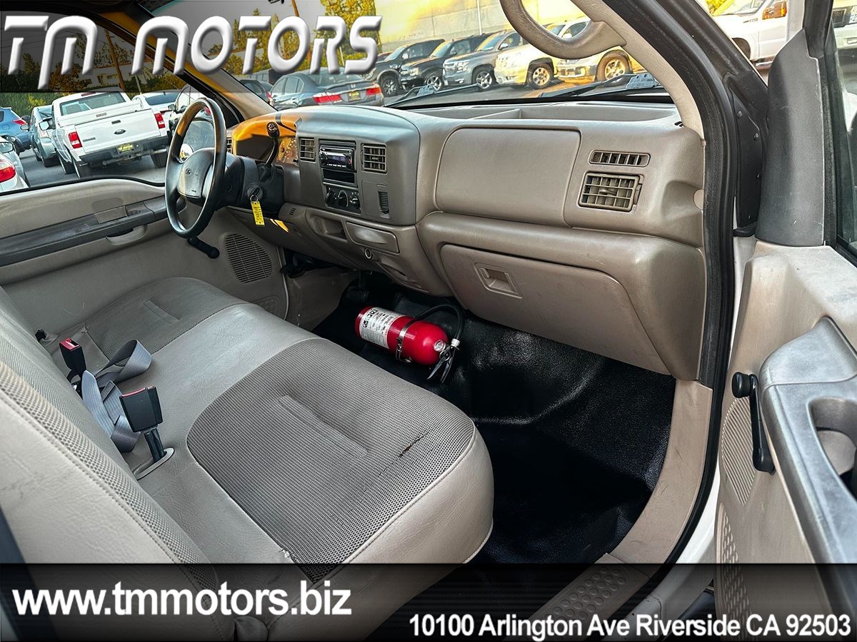 2002 Ford F-350 Super Duty XL - Photo 8